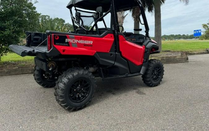 2023 Honda Pioneer 1000 Deluxe