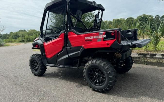 2023 Honda Pioneer 1000 Deluxe