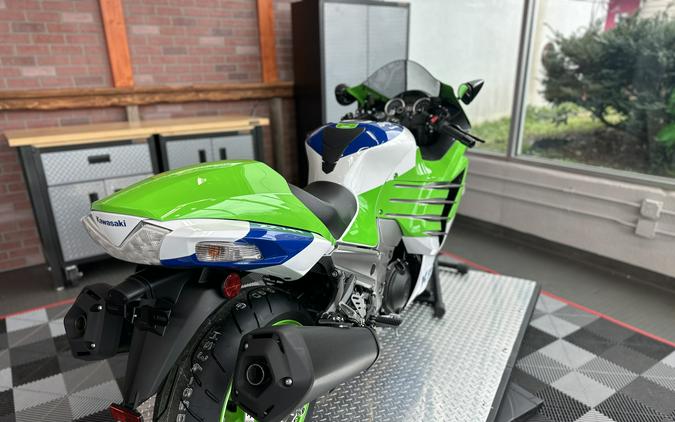 2024 Kawasaki Ninja® ZX™-14R 40th Anniversary Edition ABS