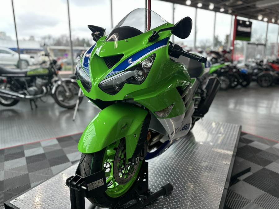 2024 Kawasaki Ninja® ZX™-14R 40th Anniversary Edition ABS