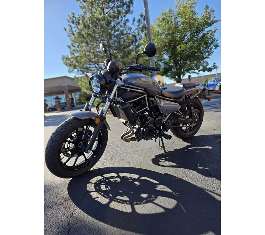 2024 Kawasaki Eliminator® ABS Pearl Storm Gray