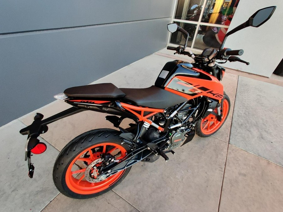 2023 KTM 200 DUKE