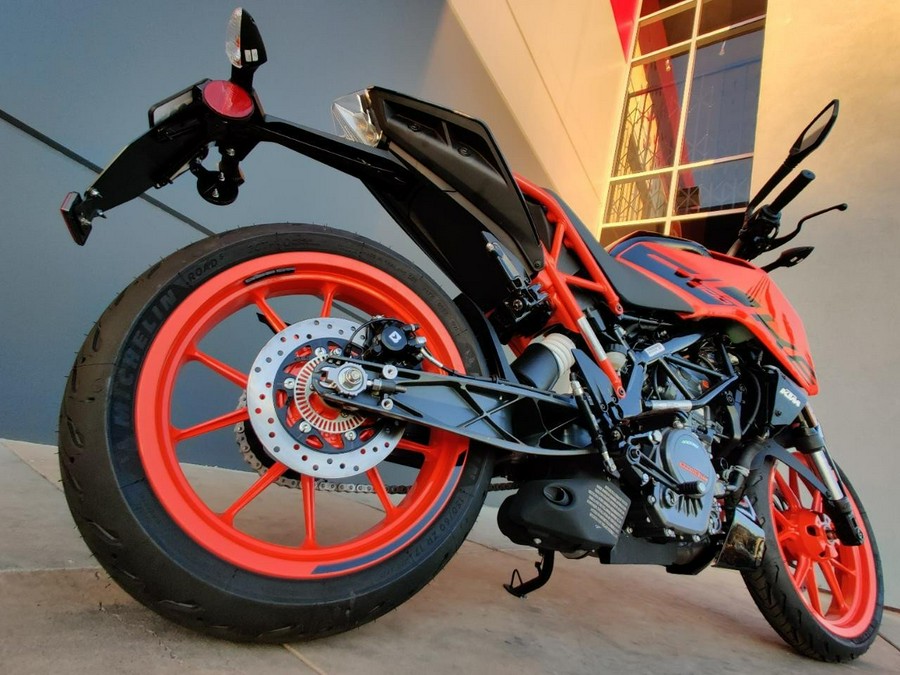 2023 KTM 200 DUKE