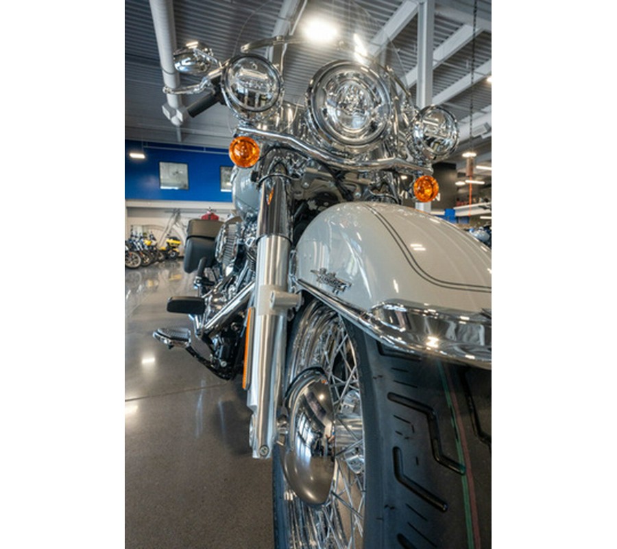 2024 Harley-Davidson Softail FLHCS - Heritage Classic