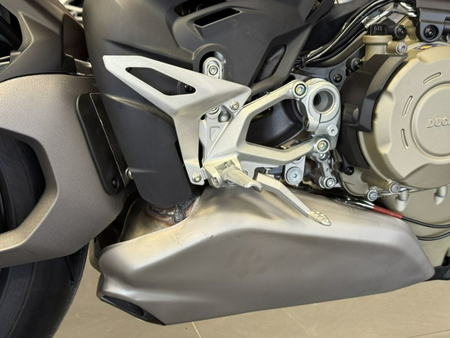 2025 Ducati Streetfighter V4 S Ducati Red