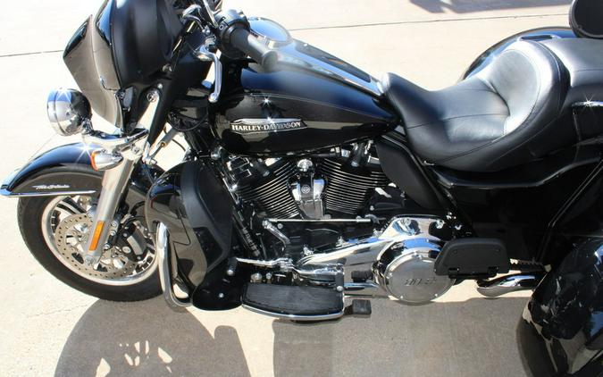 2021 Harley-Davidson® FLHTCUTG - Tri Glide® Ultra