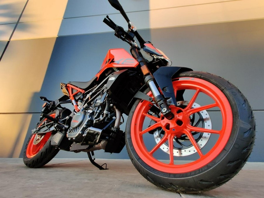 2023 KTM 200 DUKE