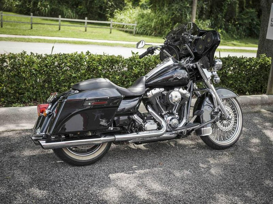 2011 Harley-Davidson® FLHRC - Road King® Classic