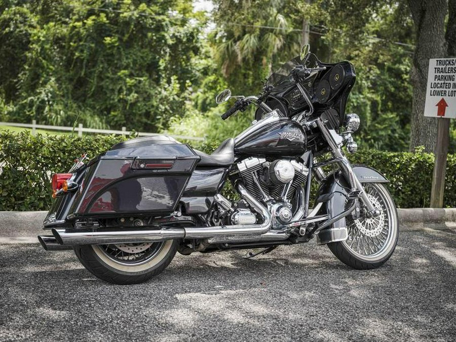 2011 Harley-Davidson® FLHRC - Road King® Classic