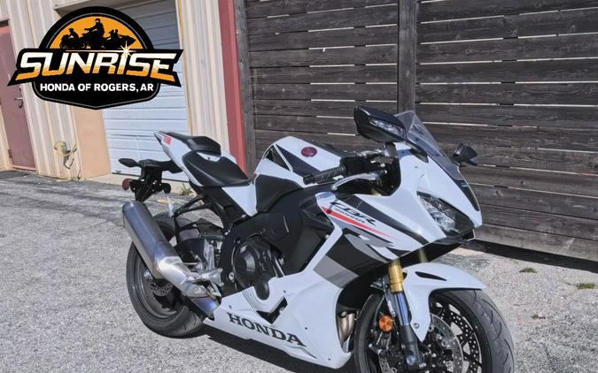 2026 CBR1000RR - Honda