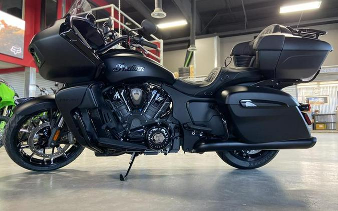 2024 Indian Motorcycle® Pursuit® Dark Horse® Black Smoke