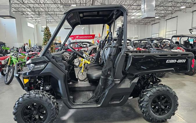 2024 Can-Am® Defender XT HD10