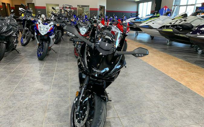 2026 Yamaha YZF-R7 - Raven