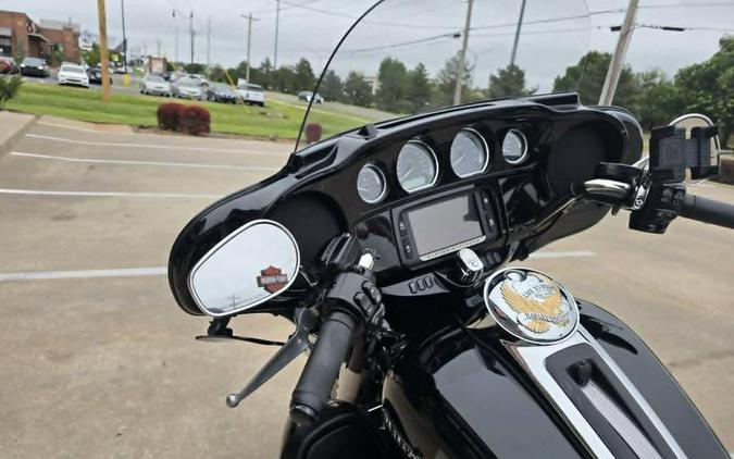 2015 Harley-Davidson® FLHTK - Ultra Limited
