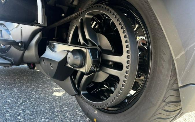 2023 Can-Am® Spyder RT Limited Dark Wheels