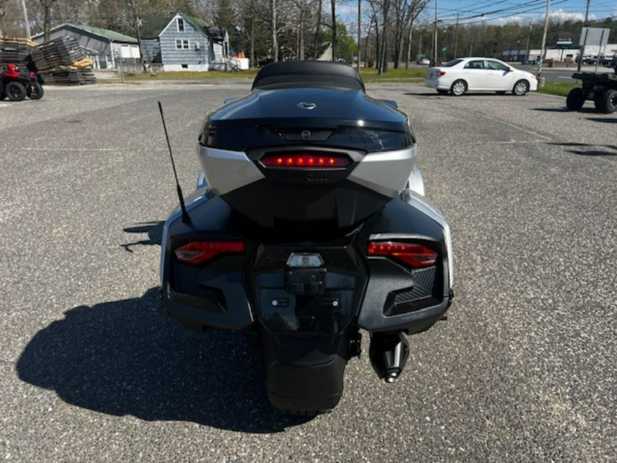 2023 Can-Am® Spyder RT Limited Dark Wheels