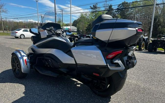 2023 Can-Am® Spyder RT Limited Dark Wheels