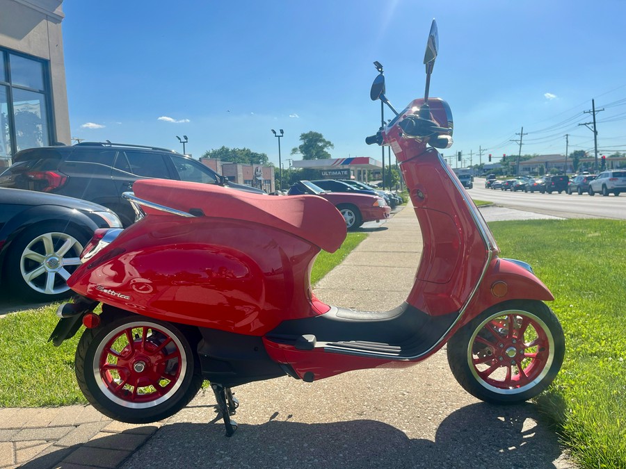 2023 Vespa Elettrica Red 70