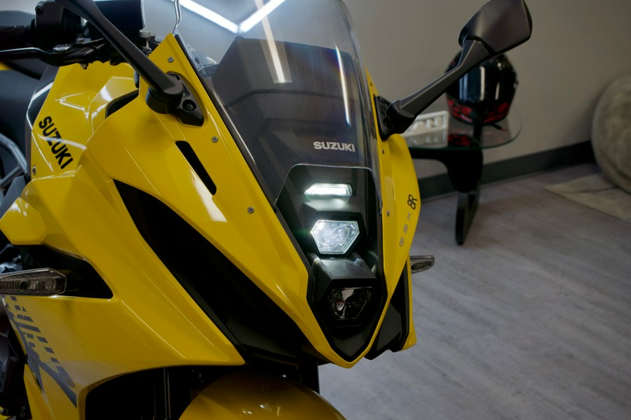2024 Suzuki GSX-8R Base