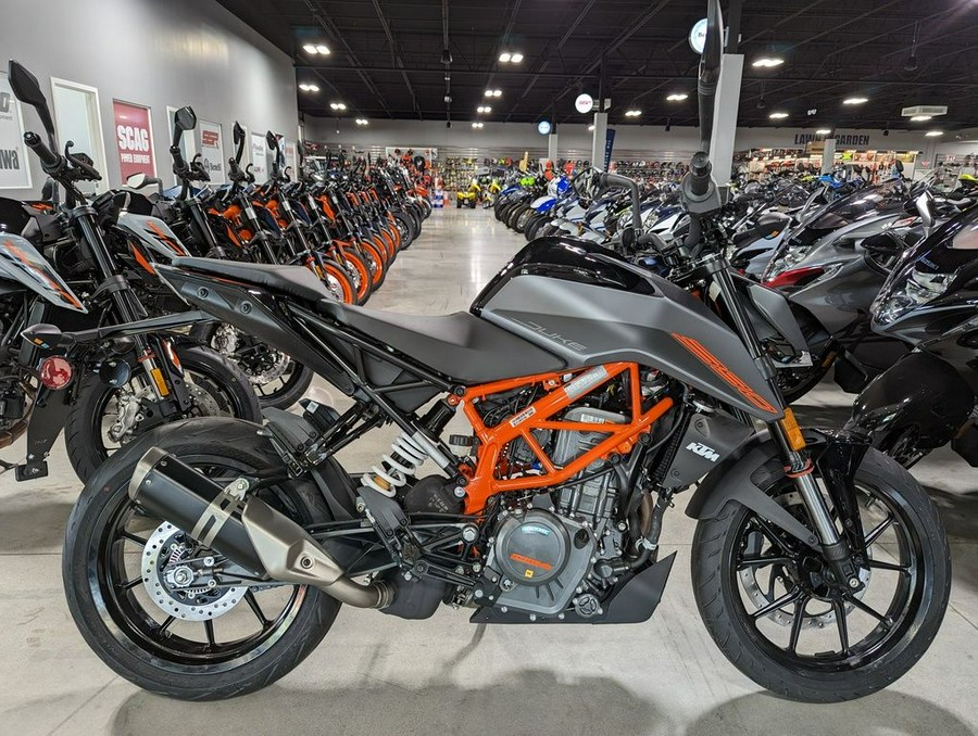 2023 KTM 390 Duke