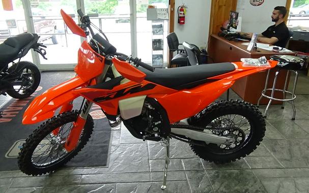 2025 KTM 125 XC