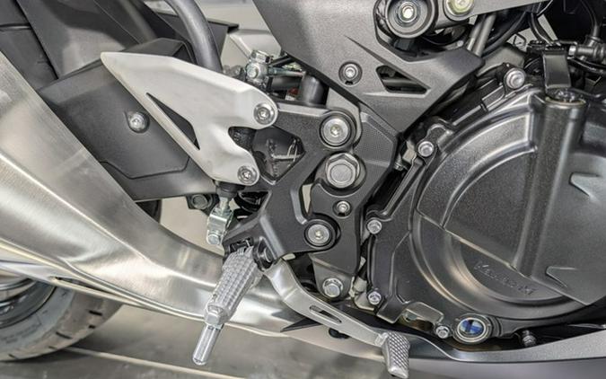 2026 Kawasaki Ninja 500 ABS Metallic Flat Spark Black