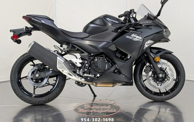 2026 Kawasaki Ninja 500 ABS Metallic Flat Spark Black