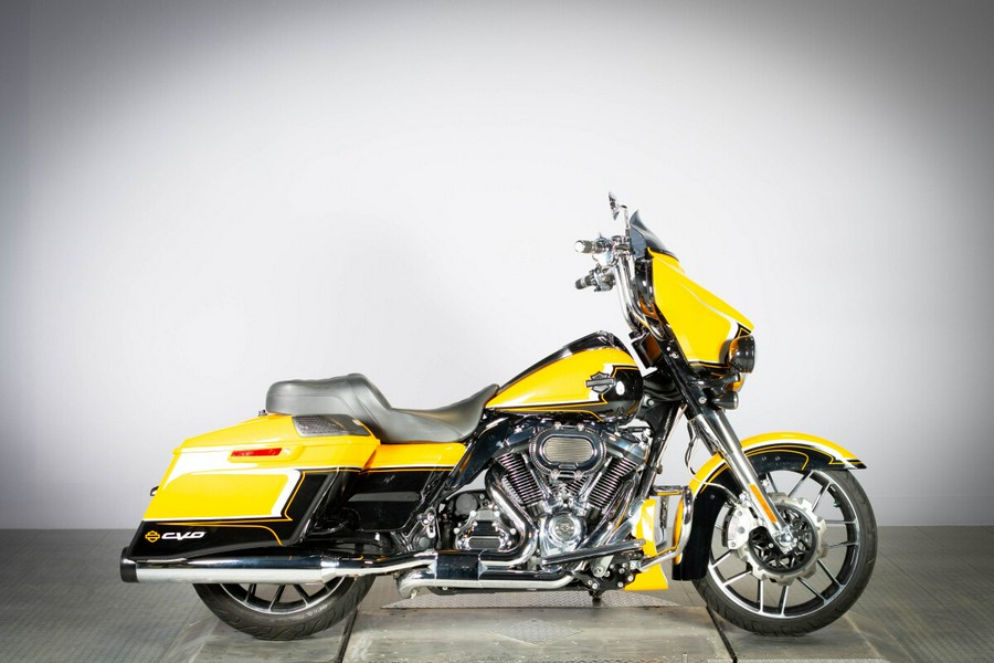 2022 Harley-Davidson CVO Street Glide FLHXSE