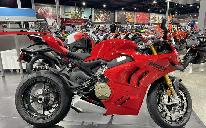 2024 DUCATI PANIGALE V4 S