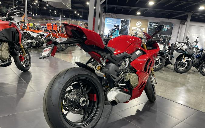 2024 DUCATI PANIGALE V4 S