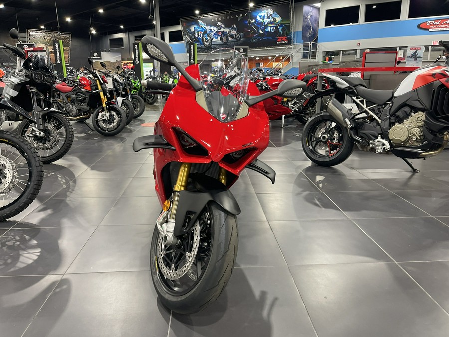 2024 DUCATI PANIGALE V4 S