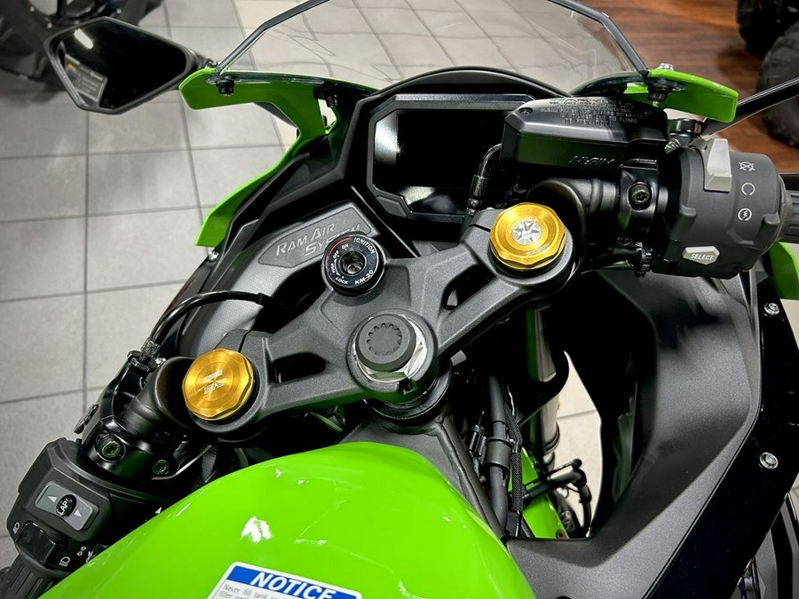 2024 Kawasaki Ninja® ZX™-4RR KRT Edition ABS