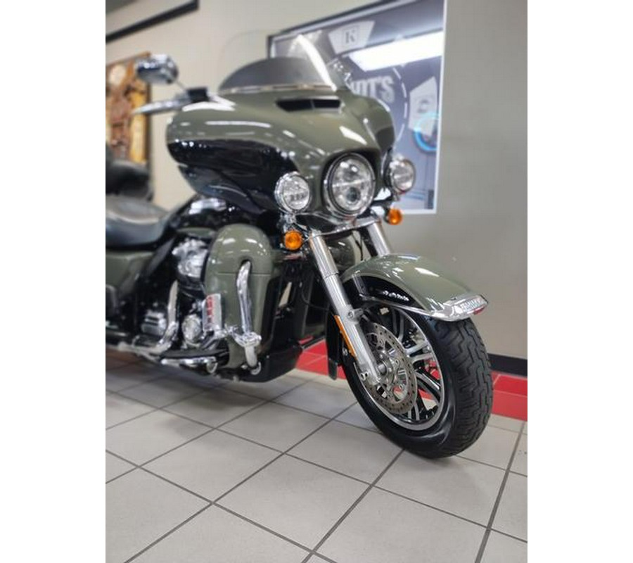 2021 Harley-Davidson® FLHTCUTG - Tri Glide® Ultra