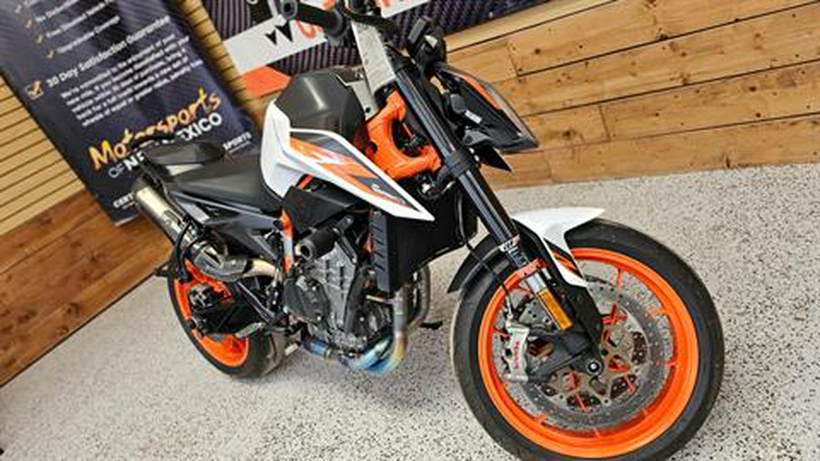 2021 KTM 890 Duke R