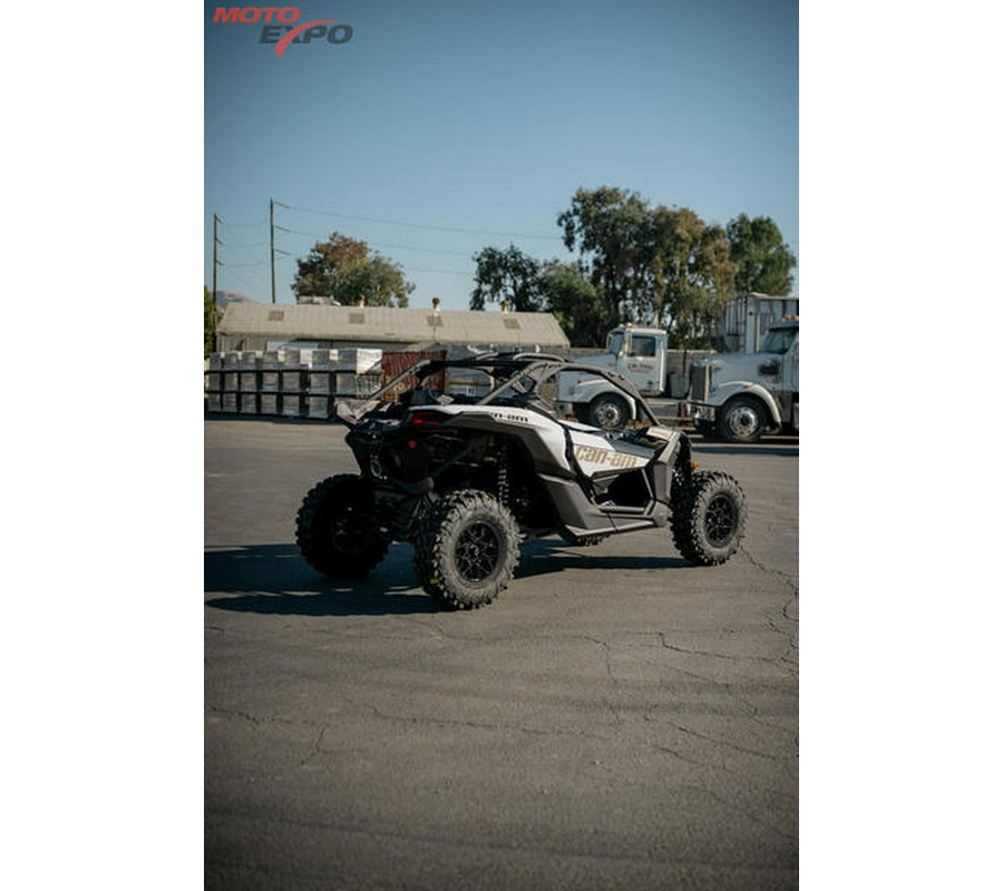 2024 Can-Am® Maverick X3 DS Turbo Catalyst Gray