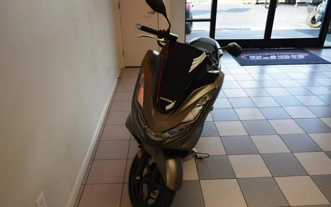 2023 Honda® PCX