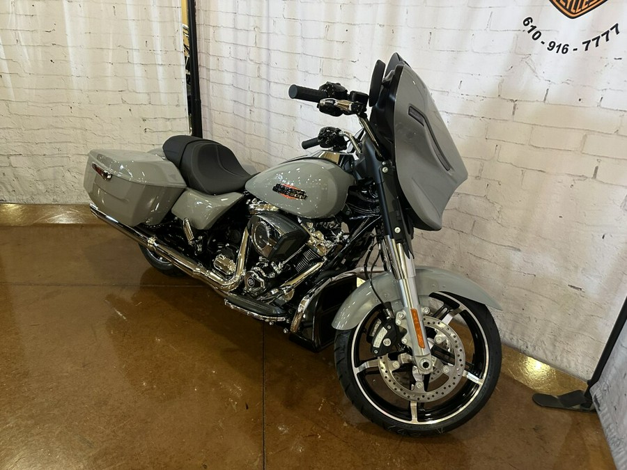 2024 Harley-Davidson Street Glide® FLHX Billiard Gray