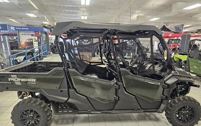 2025 Honda Pioneer 1000-6 Deluxe Crew