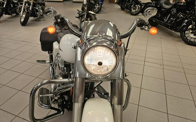 FLHRSI 2006 Road King Custom
