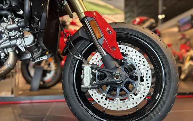 2027 Ducati HYPERMOTARD V2