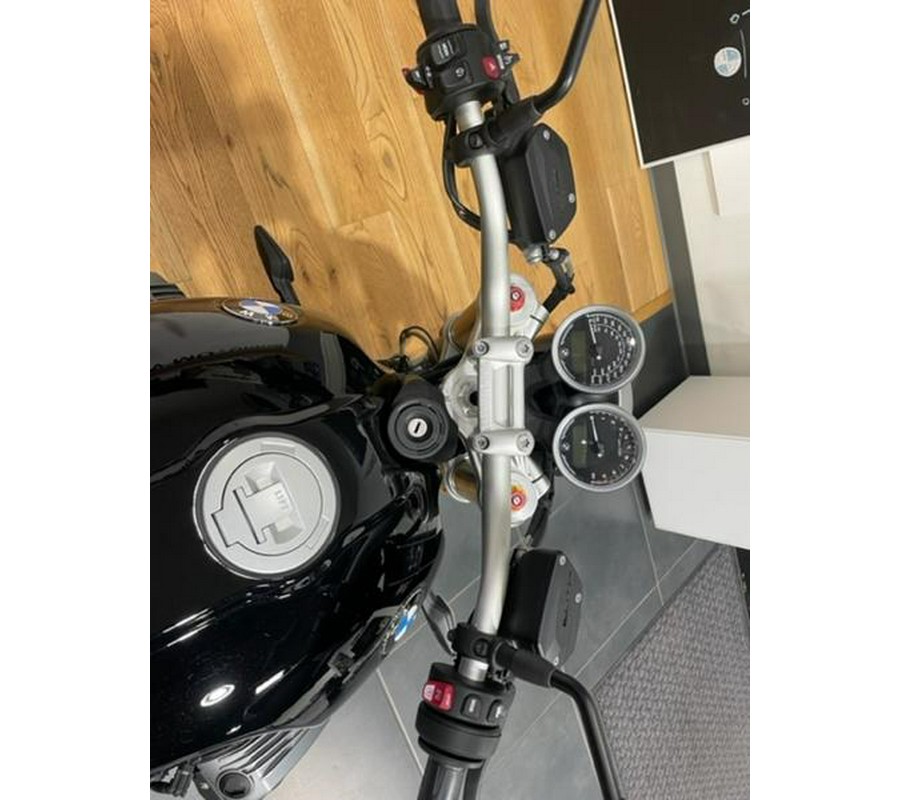 2021 BMW R nineT Black Storm Metallic