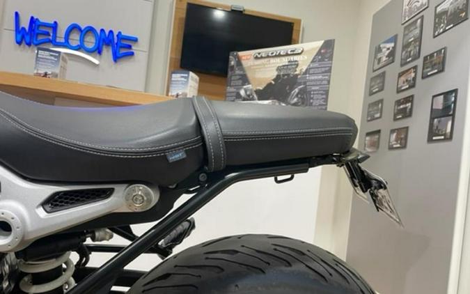 2021 BMW R nineT Black Storm Metallic