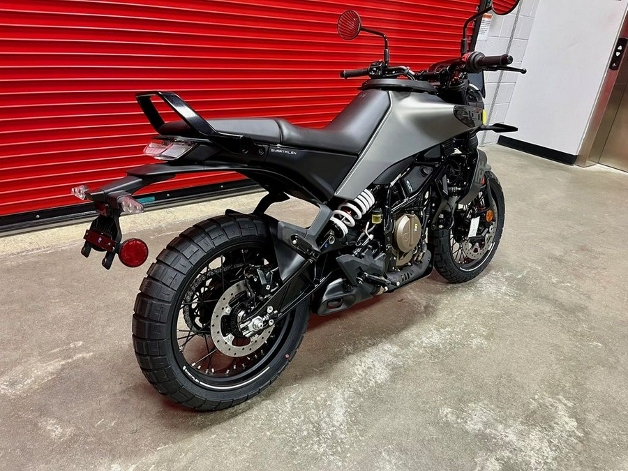 2024 Husqvarna® Svartpilen 401