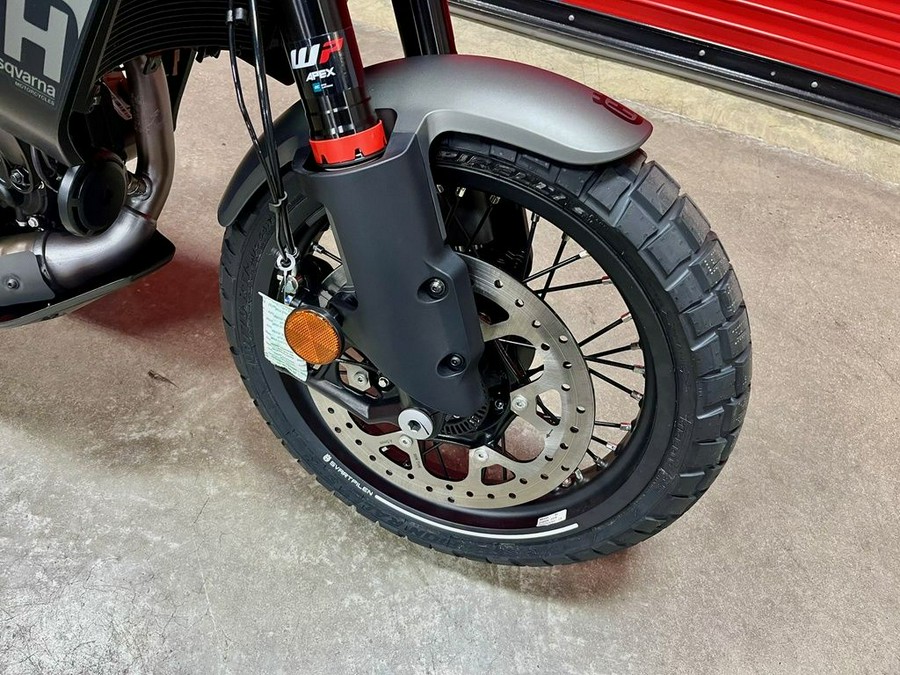 2024 Husqvarna® Svartpilen 401