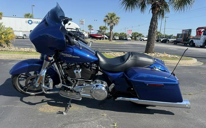 2017 Harley-Davidson FLHXS - Street Glide Special
