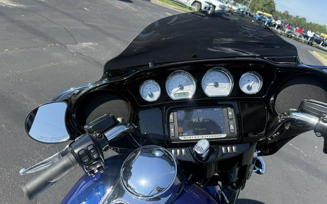 2017 Harley-Davidson FLHXS - Street Glide Special