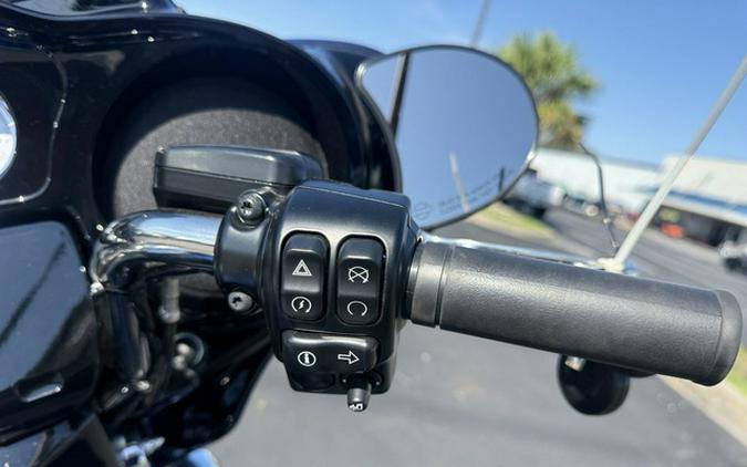 2017 Harley-Davidson FLHXS - Street Glide Special