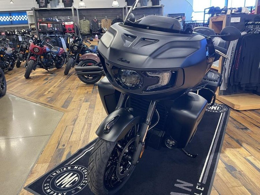 2024 Indian Motorcycle® Pursuit® Dark Horse® with PowerBand Audio Package Black Smoke