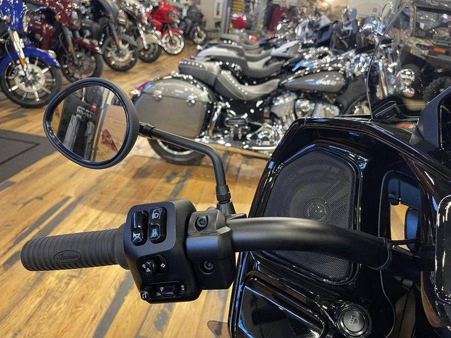 2024 Indian Motorcycle® Pursuit® Dark Horse® with PowerBand Audio Package Black Smoke