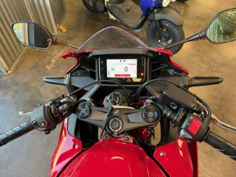 2025 Honda CBR500R ABS